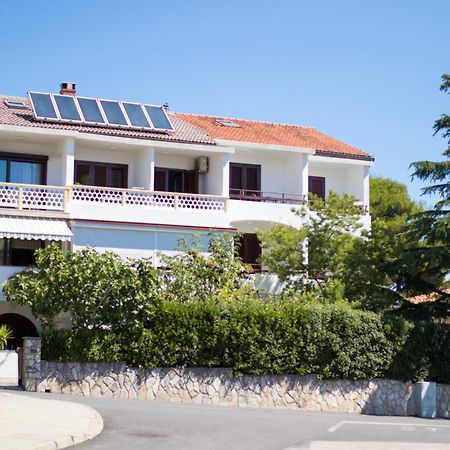 Apartmani Dekanic Krk Krk Town Exterior foto
