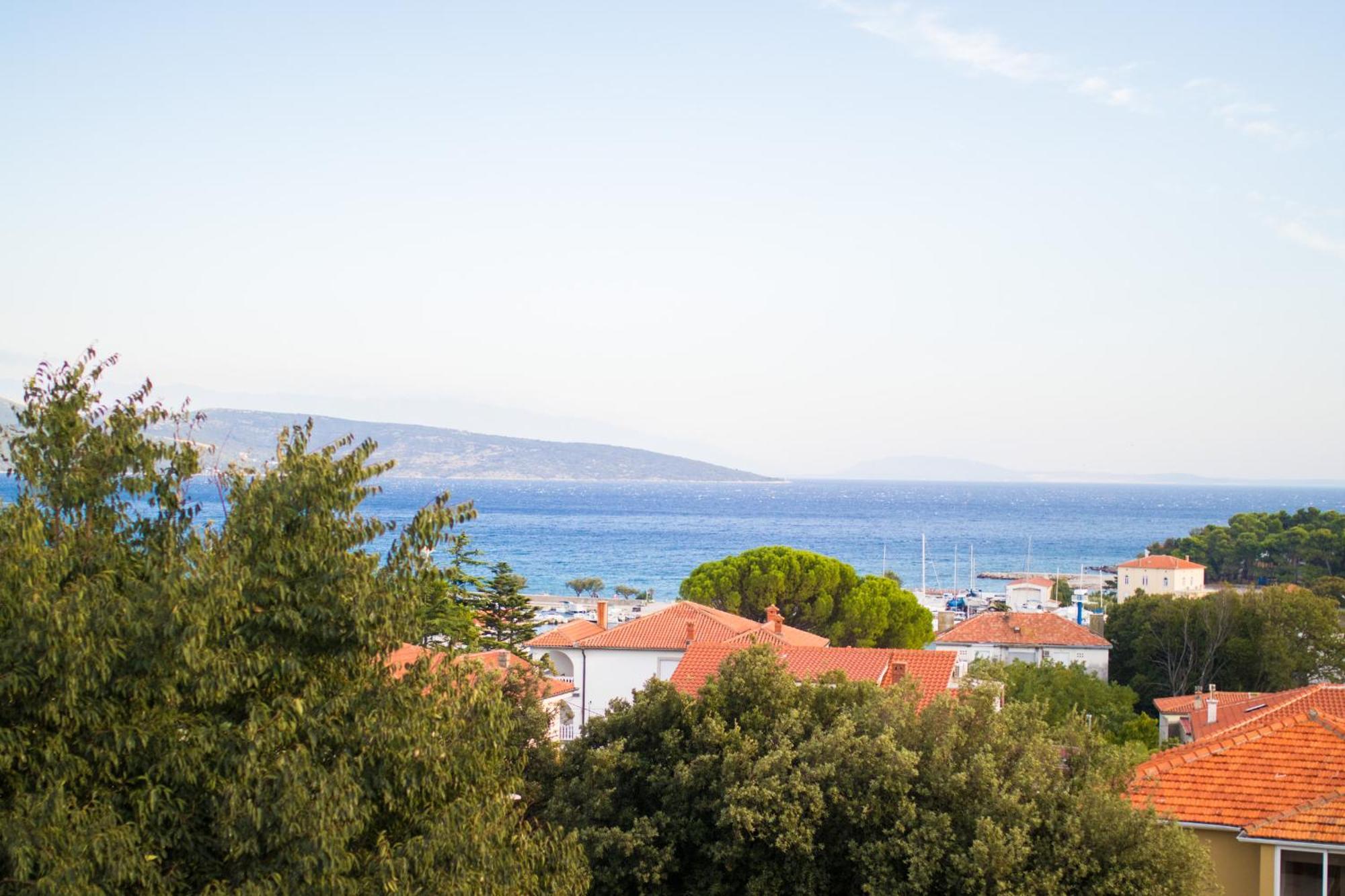 Apartmani Dekanic Krk Krk Town Exterior foto